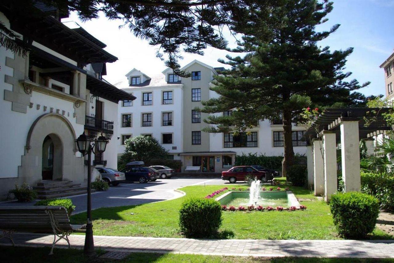 Hotel Palacio Arias