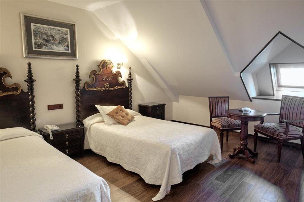 Hotel Palacio Arias Navia