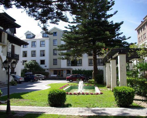 Palacio Arias