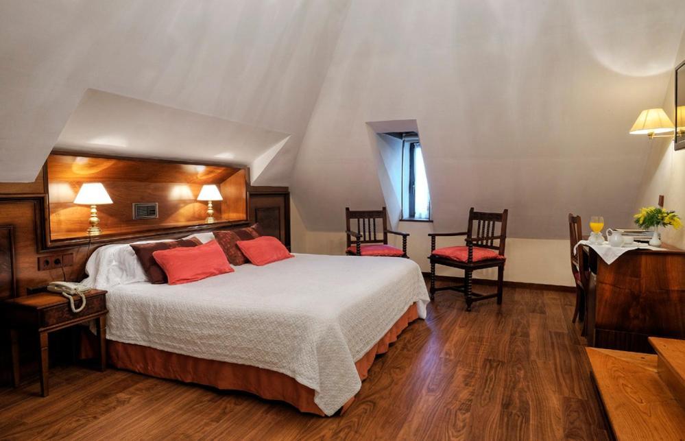 Palacio Arias 3* Navia