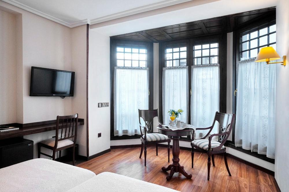 Palacio Arias 3* Navia