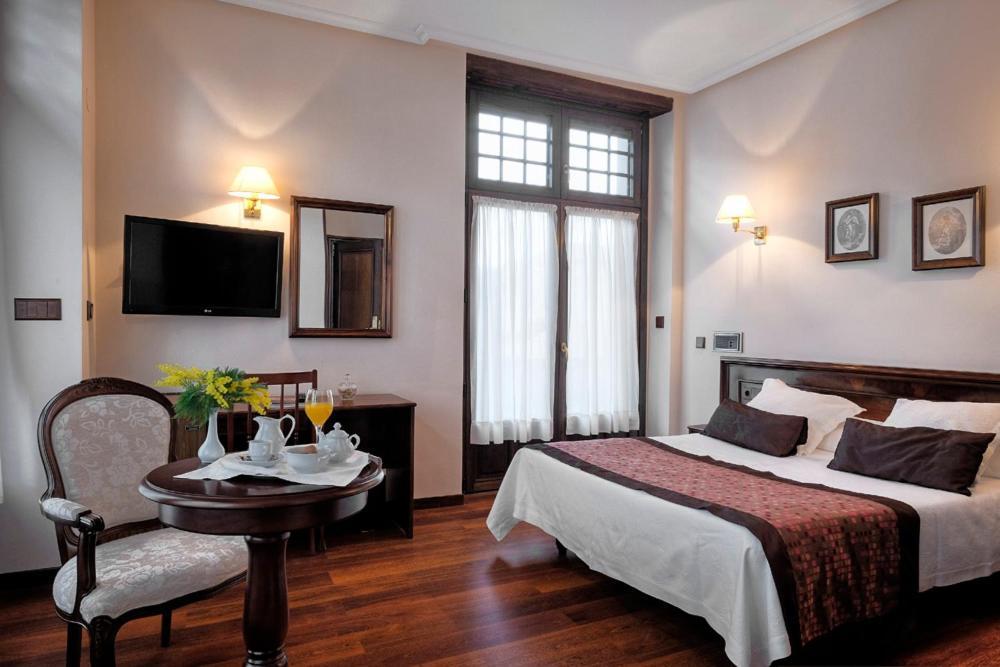 Palacio Arias 3*